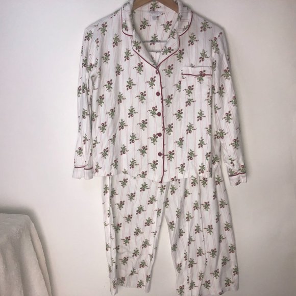 Charter Club 2PC Pajama Set White w/Red Roses Medium - Picture 2 of 13